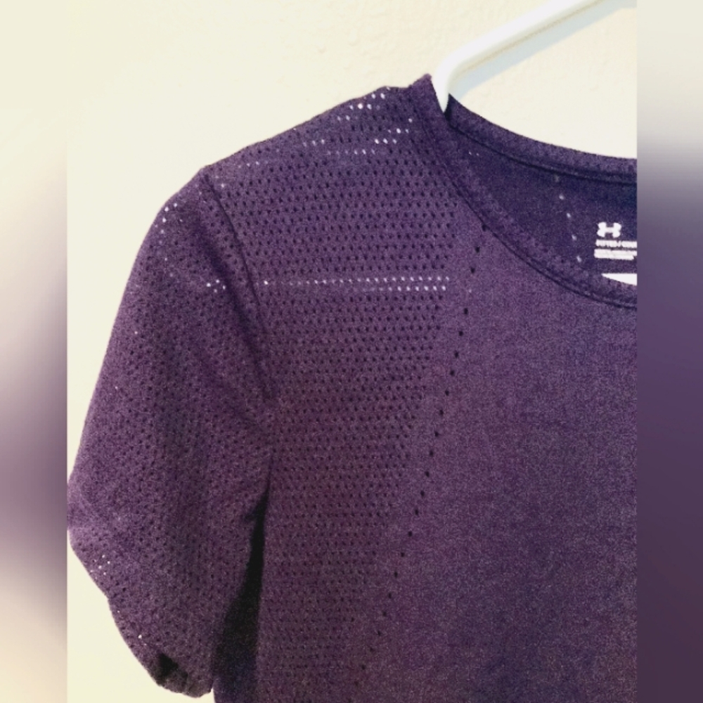 Under Armour Purple Top - Picture 4 of 4